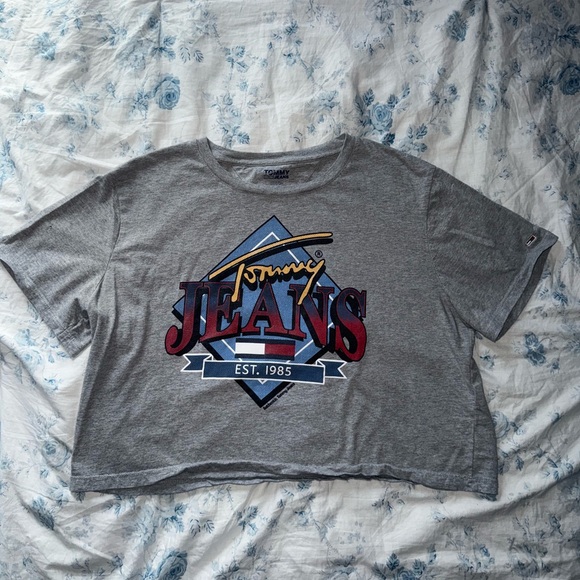 Tommy Hilfiger Cropped Vintage Tee - Picture 1 of 2
